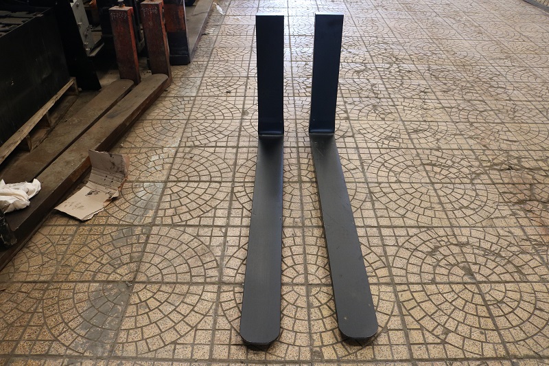 Càng xe nâng hàng giá rẻ