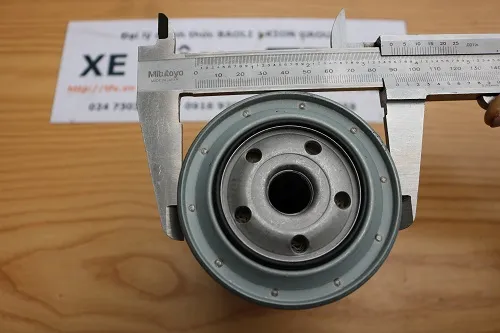 Đo đường kính lọc nhiên liệu xe nâng 23303-64010