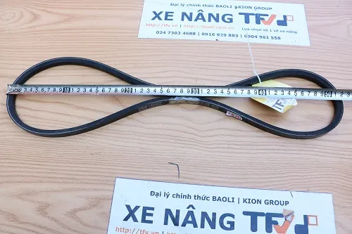 Đo chiều dài dây curoa quạt xe nâng Toyota 8FG mã RECMF 6470