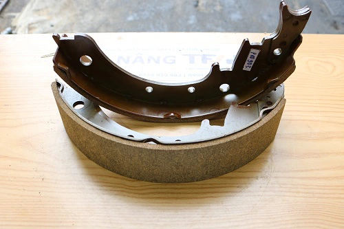 Má phanh xe nâng FD20～30-11 mã 3EB-30-23430 hiệu KBZ. Mã P.00903