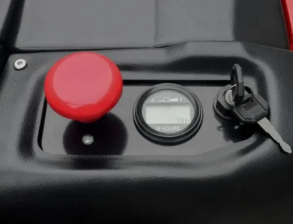 Nút dừng khẩn cấp và đồng hồ của xe nâng tay điện MiMA ME60