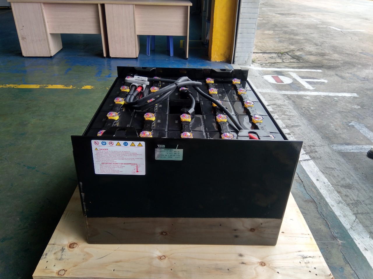 [Bảng giá] Tổng hợp bình điện ắc quy xe nâng điện giá rẻ nhất: Liftop, GS, Midac, Faam... cập nhật 2025