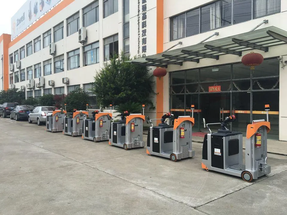 Xe kéo điện Zowell XTE — lô xe trước nhà máy hãng
