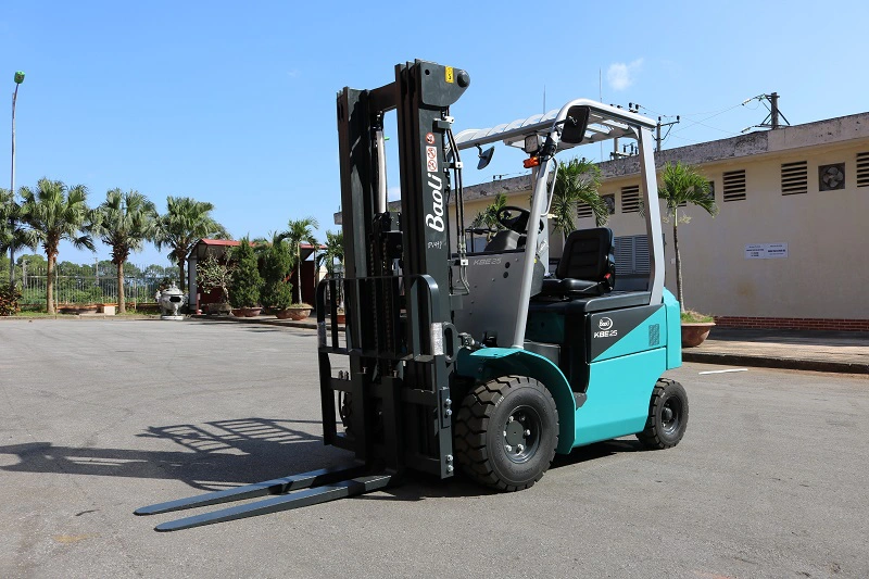 Xe nâng điện 2.5 tấn,hiệu Kion Baoli KBE25-01 Khung container VFHM4700 Mới 100%