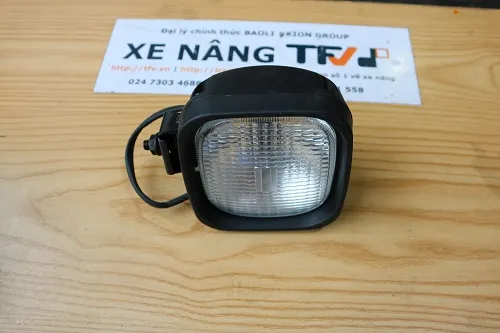 Bộ đèn pha xe nâng Toyota 6FD 7FD mã 56510-23600-71