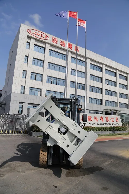 Kẹp giấy cuộn xe nâng Paper Roll Clamp R H Series Liandong trước nhà máy LDSJ