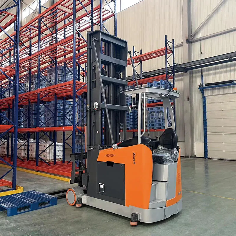 Xe nâng VNA Zowell VDSE116 cạnh kệ hàng