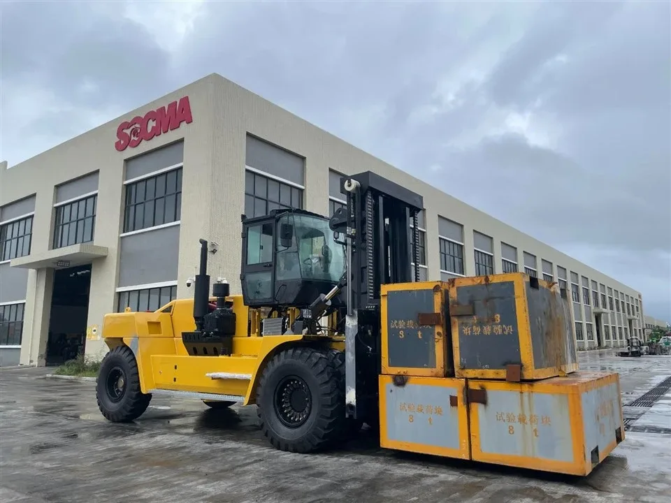 Cabin của Xe nâng dầu SOCMA HNF350 35 tấn