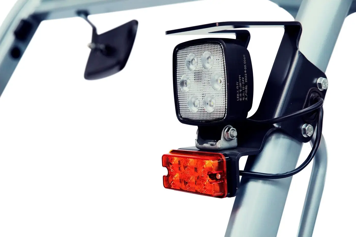 Đèn LED làm việc và đèn tín hiệu xe nâng điện Baoli KBE38-Li-01