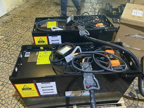 Hướng Dẫn Sạc Xe Nâng Điện Đúng Cách | Những Lưu Ý Quan Trọng Cần Biết