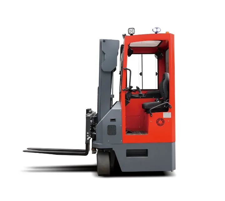 Xe nâng đa hướng MiMA MQK30 — nhìn ngang, cabin kín