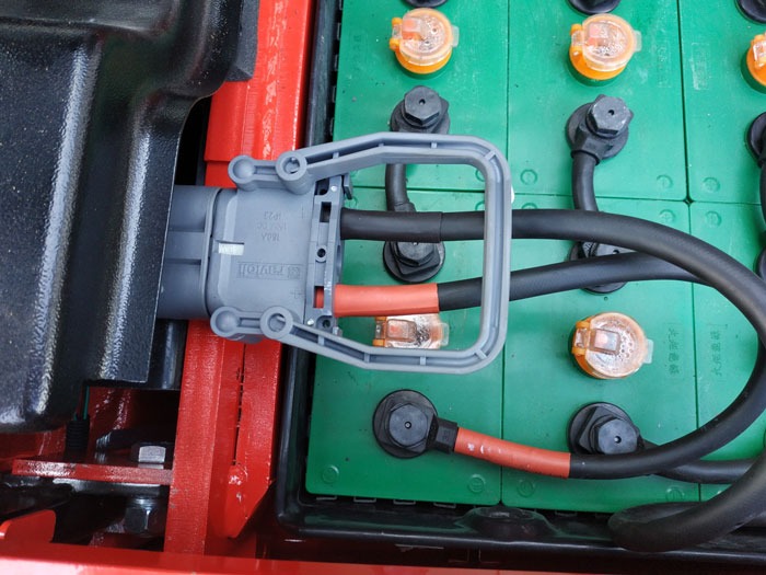 Pin lithium giúp tối ưu không gian phòng sạc xe nâng như thế nào?