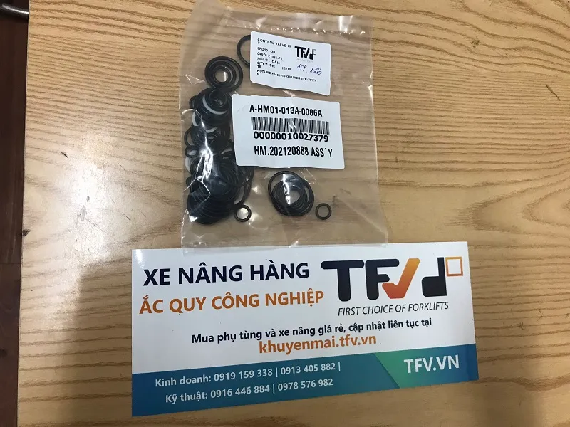 Bộ phớt ngăn kéo thủy lực xe nâng Toyota 8FD 04676-21081-71 tại kho TFV