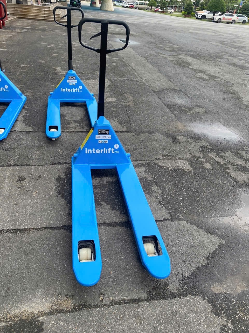 Xe nâng tay Interlift Pro 2,5 tấn, càng 550/685 mm