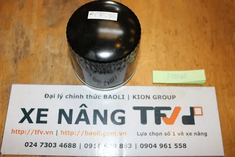 Lọc nhớt xe nâng Navara nhìn từ góc khác
