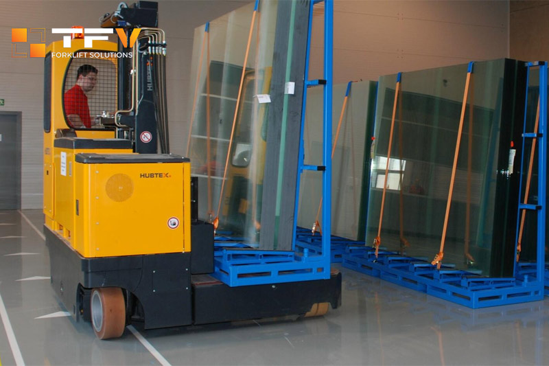 Xe nâng Reach truck ngành nhôm kính