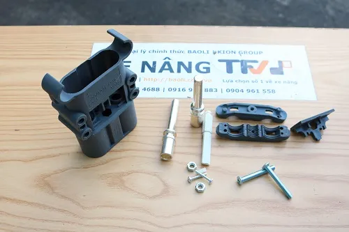 Chân tiếp điểm giắc ắc quy xe nâng 320A cổng đực