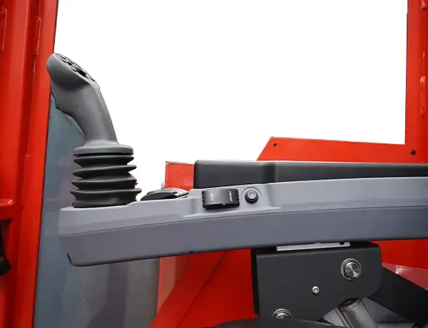 Xe nâng đa hướng MiMA MQC80 — tay cầm tích hợp, dừng khẩn cấp