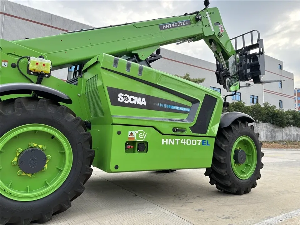 Xe nâng telescopic điện SOCMA HNT4007-EL
