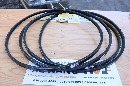Bó dây curoa quạt xe nâng Toyota 4Y mã P.00870 trong kho TFV