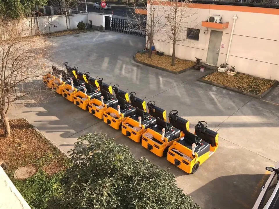 Xe kéo điện Zowell XTA40 — lô xe trước nhà máy hãng