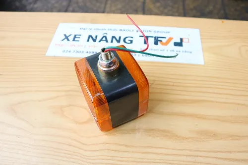 Mặt sau đèn xi nhan Komatsu HS-LL022 mã P.00384