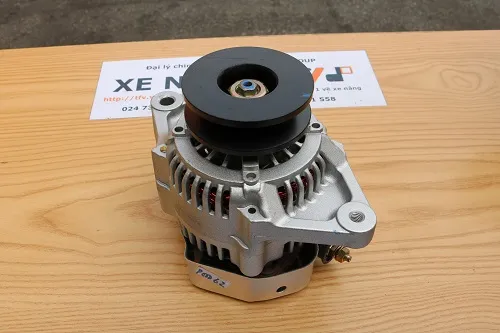 Máy phát điện xe nâng Toyota 8F động cơ 1DZ nhìn khe gió và cuộn dây