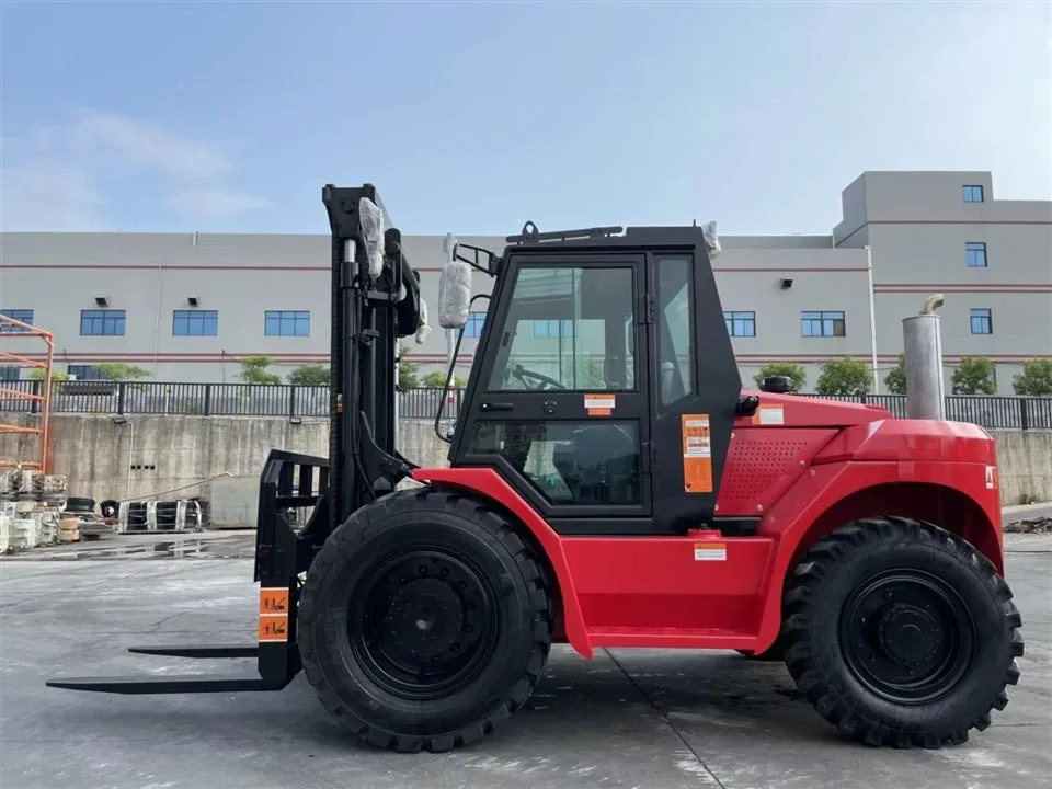 Xe nâng địa hình SOCMA 5 tấn dẫn động 4 bánh