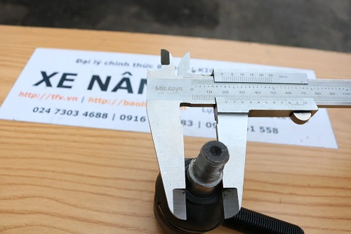 Rô tuyn bên phải xe nâng FD15~18, FD20~30 kích thước M16x18. Mã P.00626