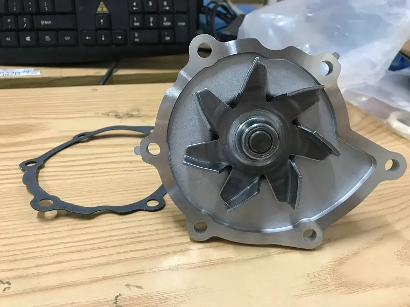 Cánh bơm của bơm nước làm mát xe nâng Toyota 16110-78703-71