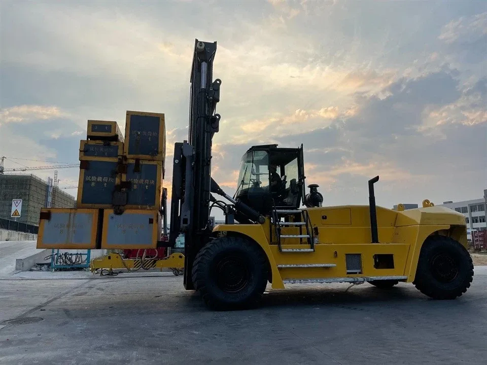 Bảo dưỡng Xe nâng dầu SOCMA HNF420 42 tấn