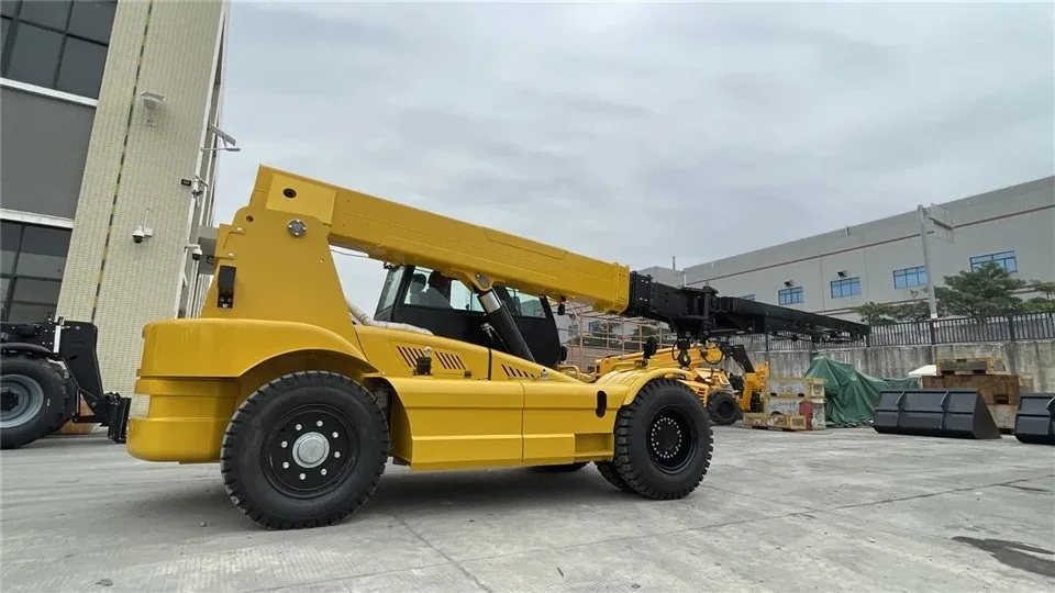 Xe nâng telescopic SOCMA HNT110 nhìn ngang