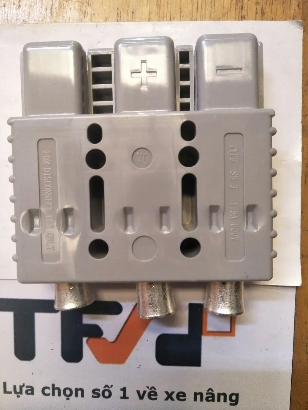 Đối chiếu mã giắc cắm bình điện xe nâng SB175A 37010-22150