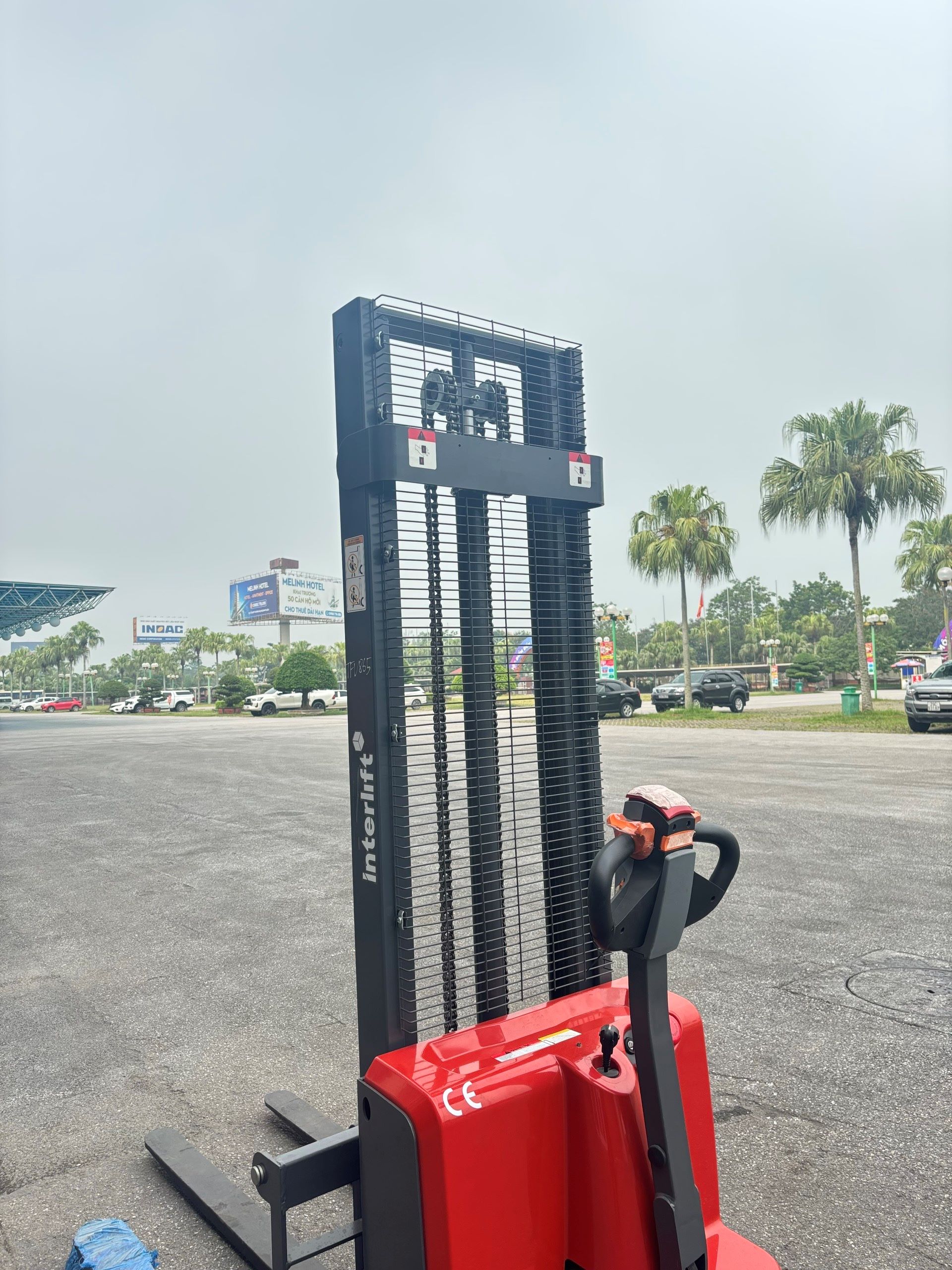 Xe nâng điện stacker 1.5 tấn Interlift CL1530GHY. Nâng cao 3m. Sx 2025. Mã XM.S15IND30.00863