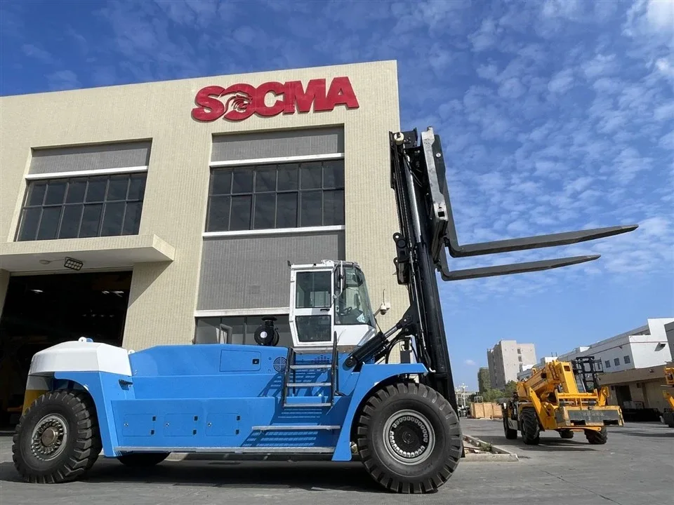 Khung nâng và giá càng của Xe nâng dầu SOCMA HNF500 50 tấn
