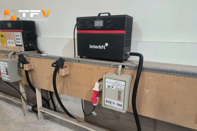 Khi nào nên thay pin lithium cho xe nâng? Dấu hiệu nhận biết