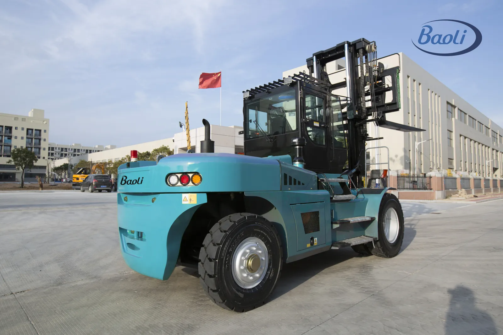 Khoang động cơ xe nâng dầu Baoli KBD150