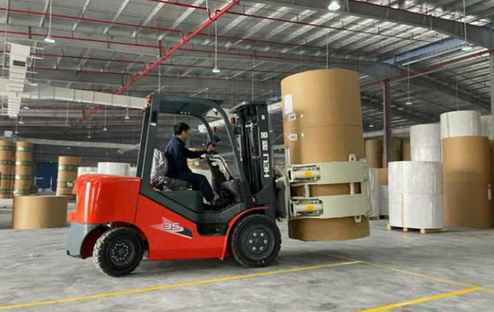 Giải pháp xe nâng cho ngành giấy và bao bì carton