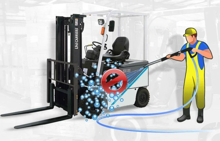 Hướng dẫn vệ sinh xe nâng sau ca làm đúng quy trình