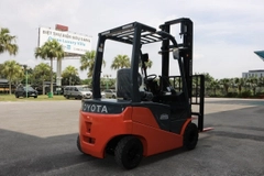 Xe nâng điện ngồi lái 1.5 tấn 8FBN15