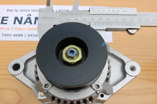 Đo đường kính puly máy phát điện xe nâng Toyota 13Z 14Z P.00062