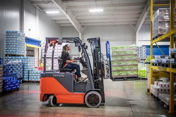 Địa Chỉ Cho Thuê Xe Nâng Uy Tín, Giá Rẻ Tại Cần Thơ