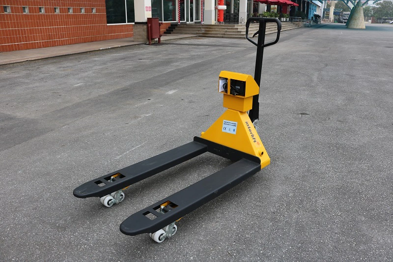 Xe nâng tay gắn cân điện tử 3.0 tấn