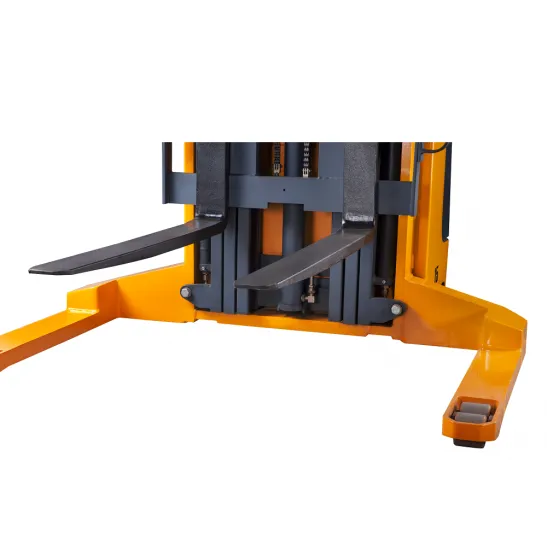 Chân rộng và càng rèn của Xe nâng stacker Zowell XEK20