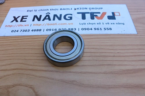 Vòng bi xe nâng kích thước 72*35*17 mã 6207 hiệu koyo hàng mới 100%. Mã P.00259