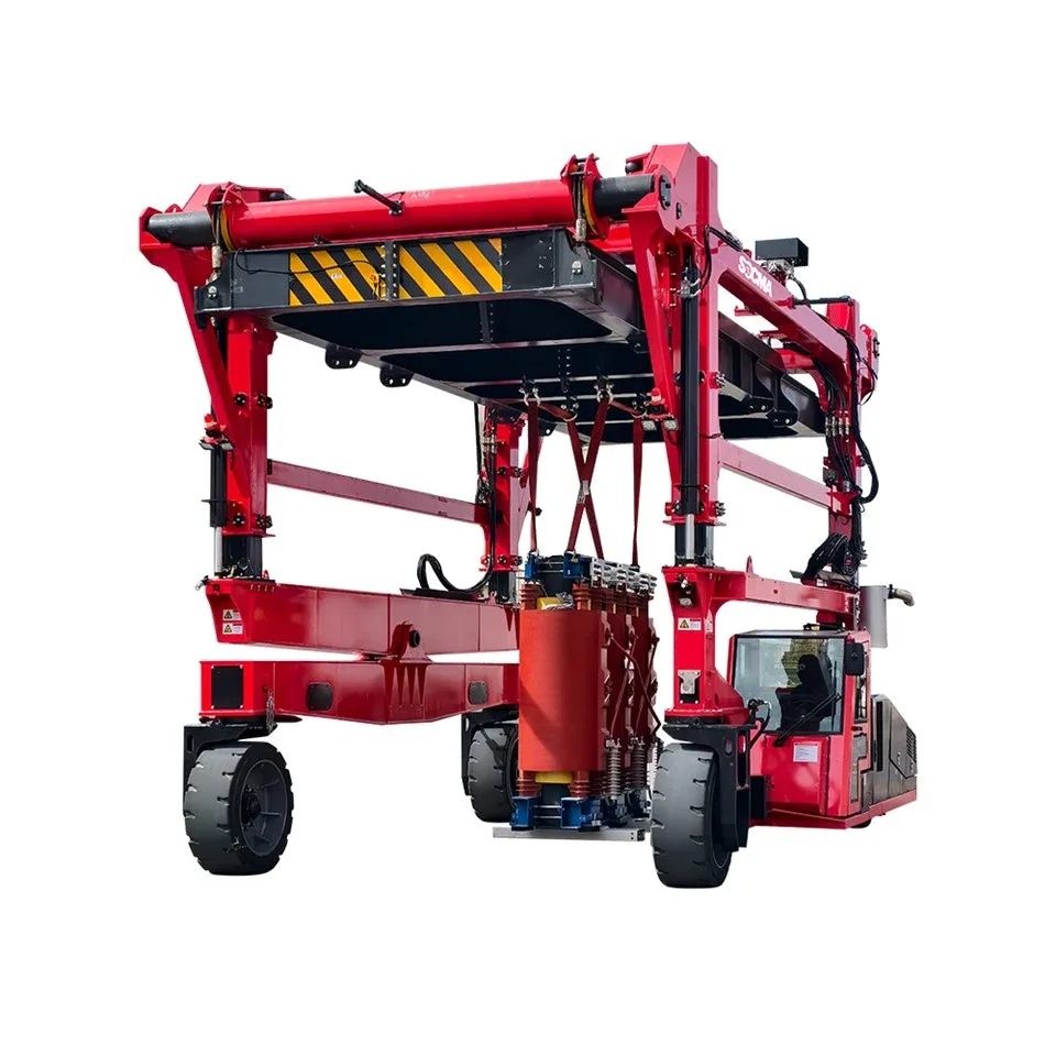 Cẩu straddle carrier SOCMA 30 tấn toàn cảnh