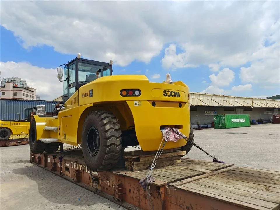Khung nâng và giá càng của Xe nâng dầu SOCMA HNF370 37 tấn