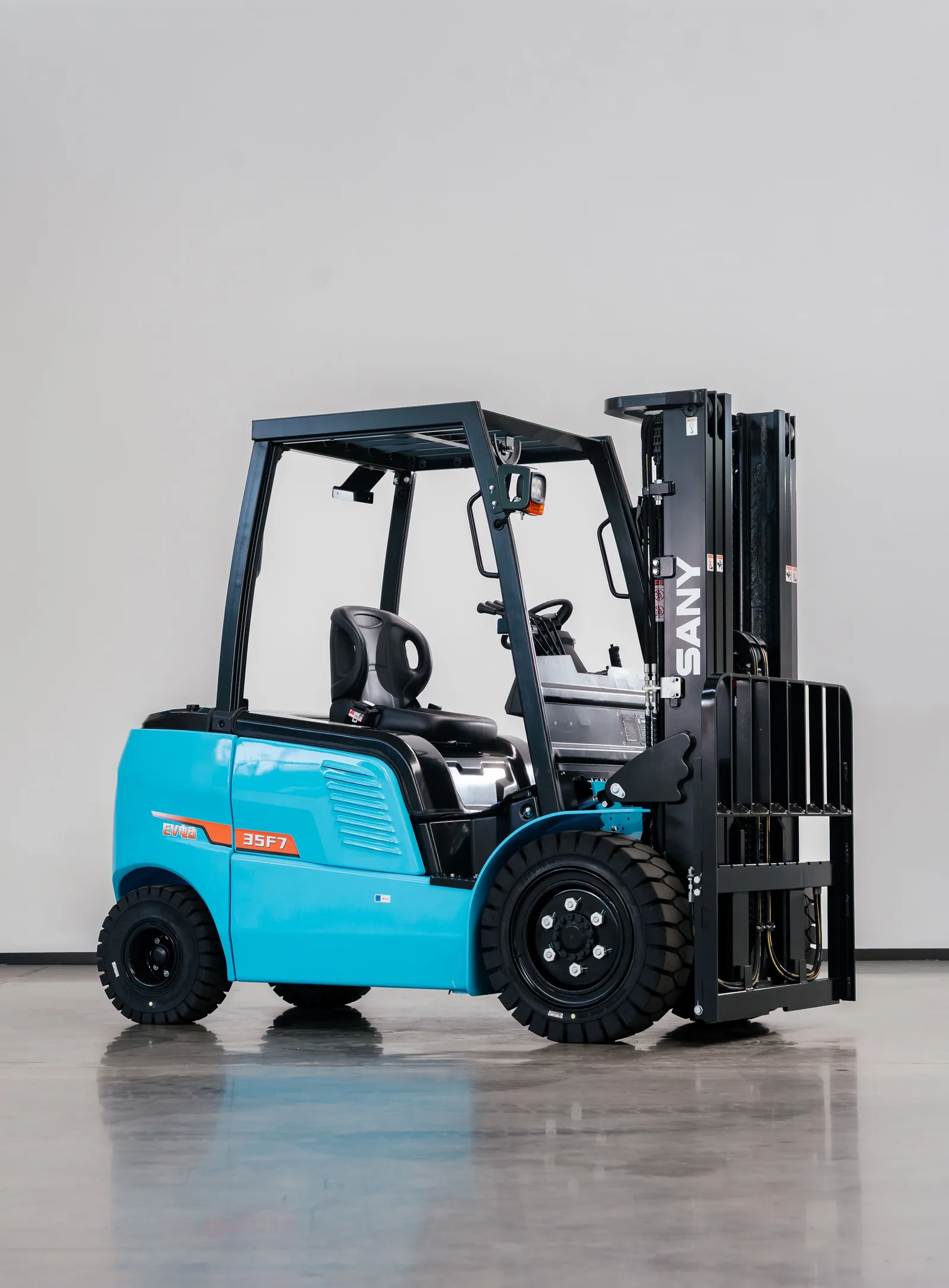 Xe nâng điện Sany SCP35F7 toàn cảnh