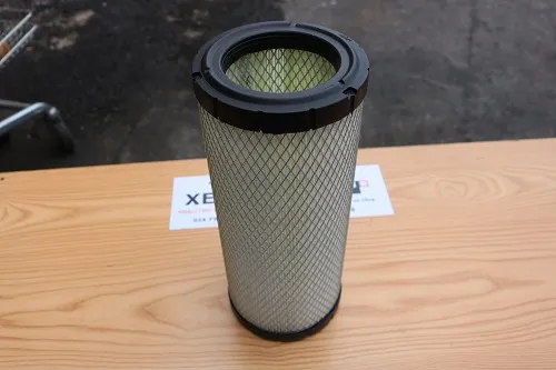 Kiểm tra nắp đầu và lưới thép lọc gió xe nâng TCM 256G1-08011