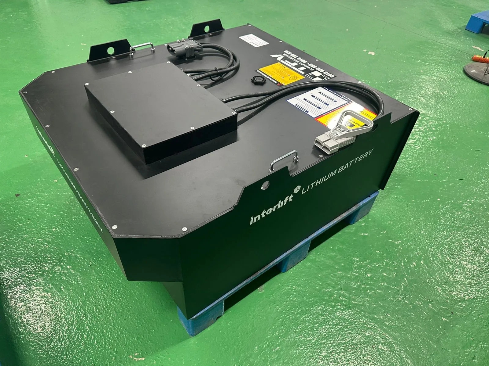 Pin lithium xe nâng 80V Interlift — dòng xả theo cell
